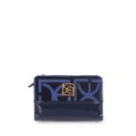 Cartera Cloe Chica Flap Charol color Azul