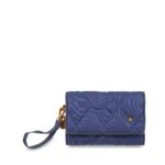Cartera Flap Mediana Textil con Maneral color Azul Marino