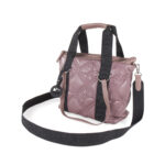 Bolsa Tote Chica Monograma Brodado con Charm color Morado - Imagen 5