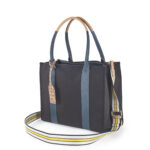 Bolsa Satchel Grande con Charm color Negro - Imagen 5