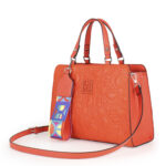 Bolsa Satchel Nylon Acolchado color Naranja - Imagen 5