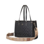 Bolsa Satchel Textura Alto Relieve color Negro - Imagen 5